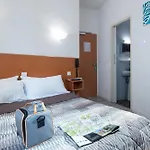 康泊思特酒店 2*