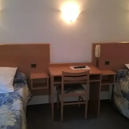 Hotel Compostelle Lourdes