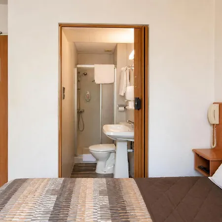 Hotell Compostelle 2*