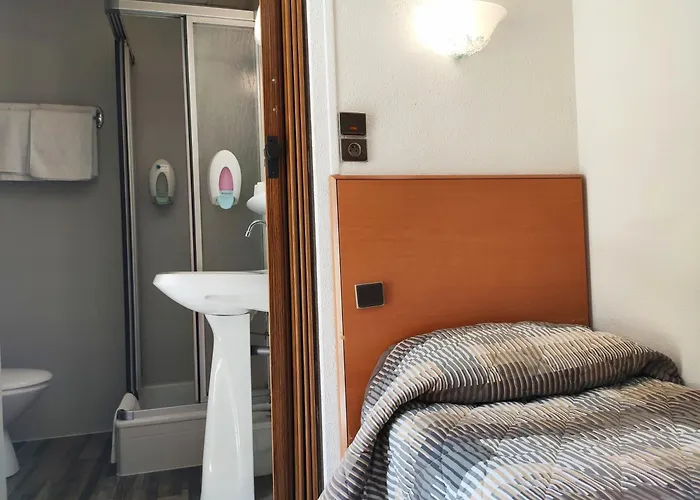 Otel Compostelle Lourdes