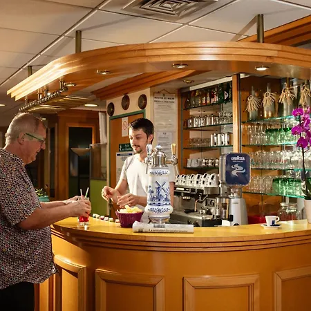 Compostelle Готель